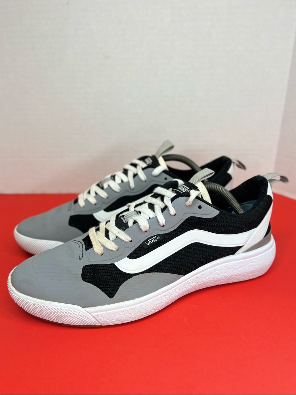 Vans Ultrarange EXO 3-Tone Womens Sneakers-Shoes Sz 11 Grey/Blk/White VGUC